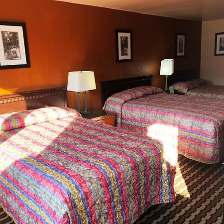 Guest Inn ออสเทล ภายนอก รูปภาพ